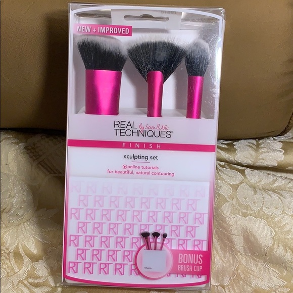 Other - 🍒Real Techniques Sculpting Set with Brush Cup
